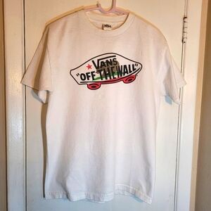 Graphic Vans white tee shirt